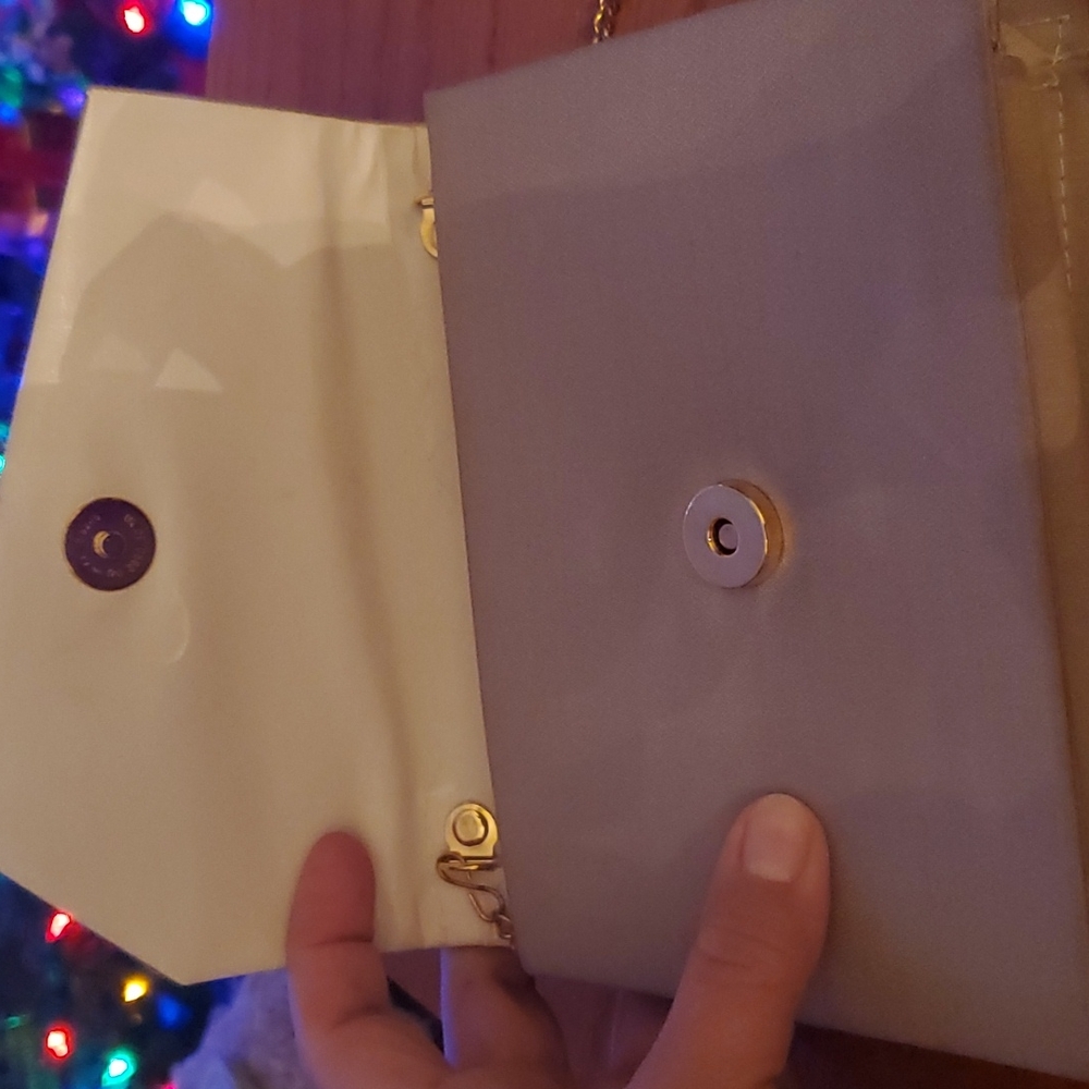 Purse - Picture 4 of 6